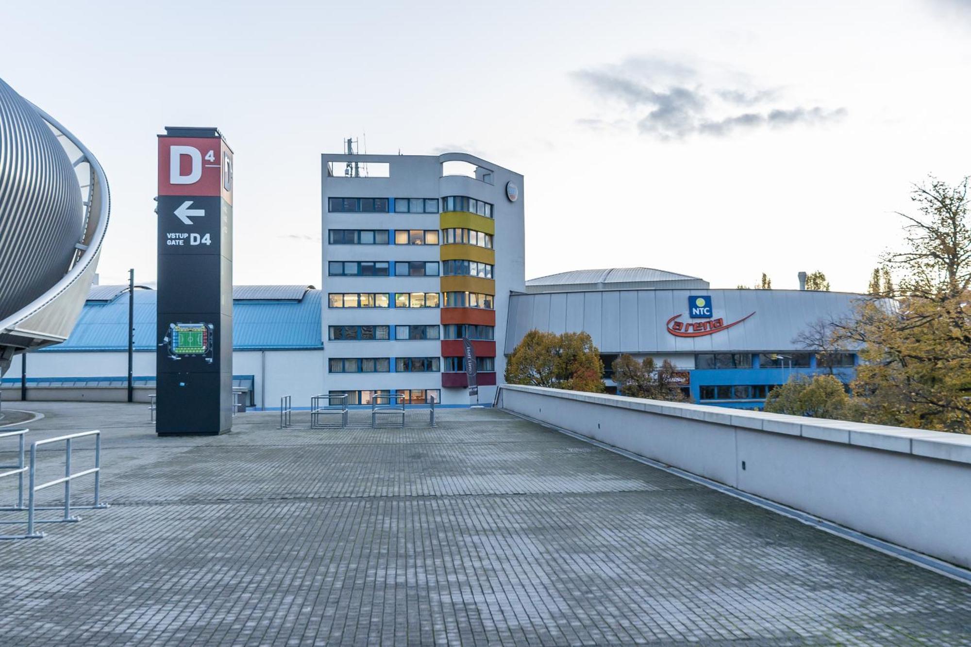 Nfs - Narodny Futbalovy Stadion - Apartman Братислава Экстерьер фото